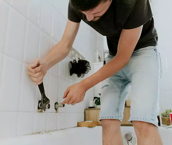 Affordable Bathtub Faucet Replacement in Lake Grove: Choose Experienced Local Technicians